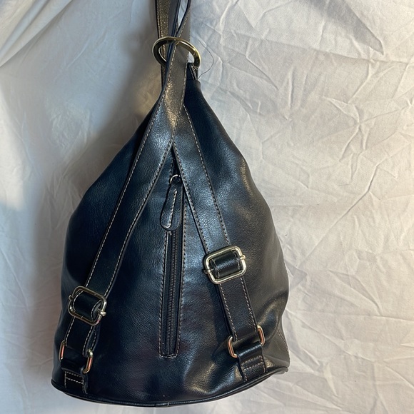 Nine & co bucket style bag - Picture 5 of 6